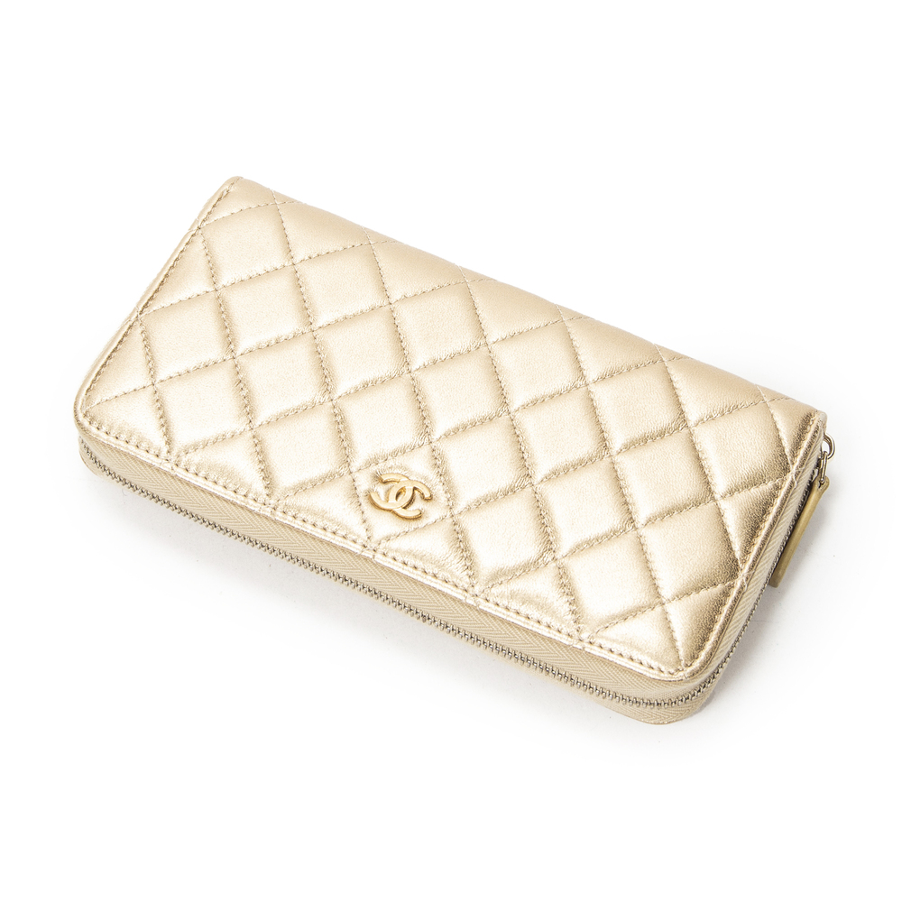 Chanel L-Gusset Zip Wallet